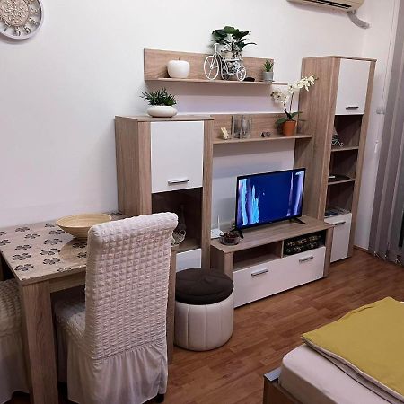 Apartman Bondi 2 คลาโดโว ภายนอก รูปภาพ